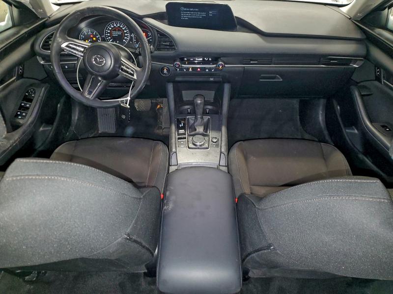 Фото 8 - MAZDA 3