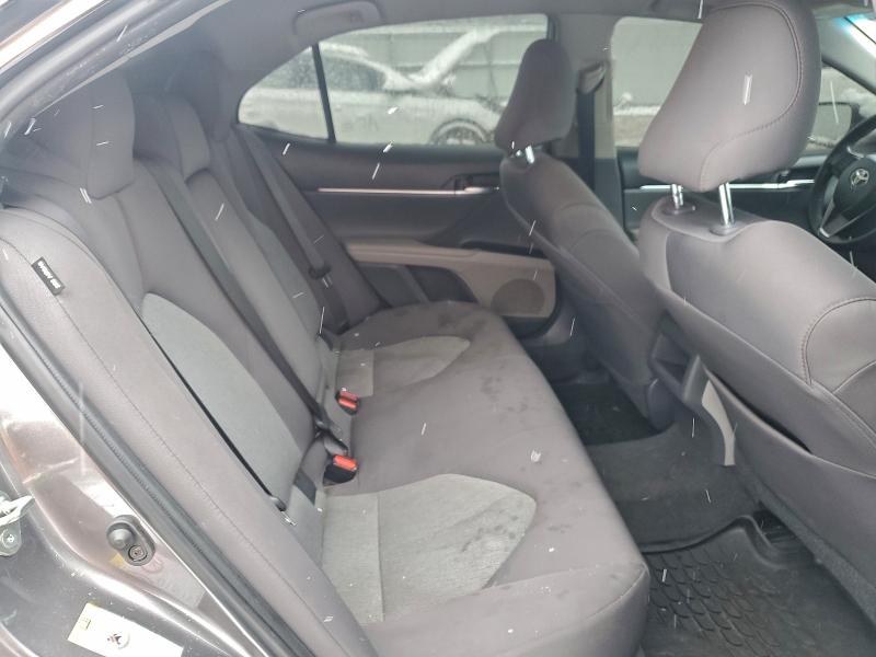 Фото 10 - TOYOTA CAMRY