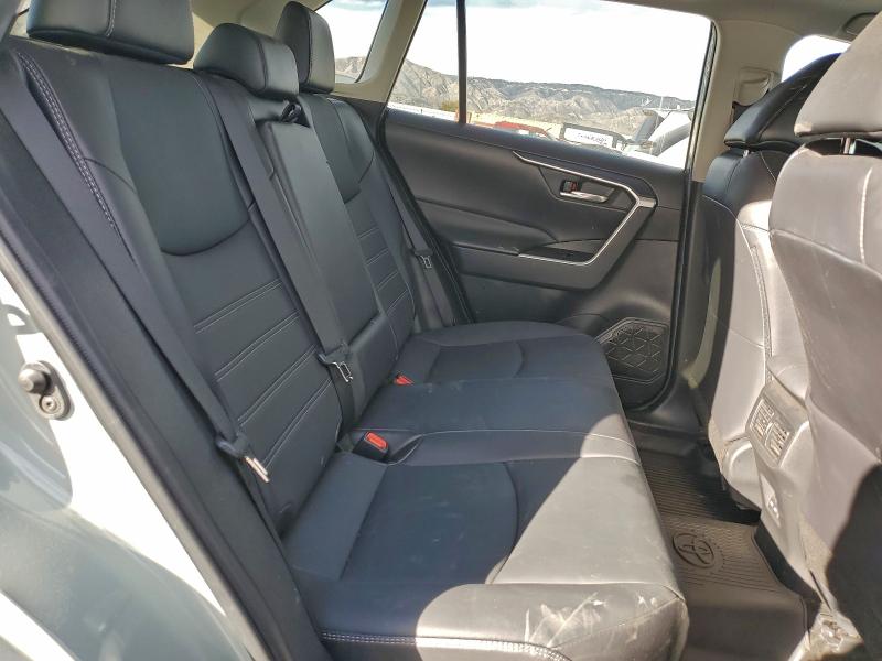 Фото 11 - TOYOTA RAV4