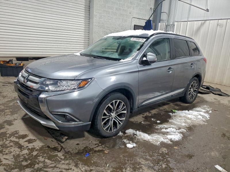 Фото 1 - MITSUBISHI OUTLANDER