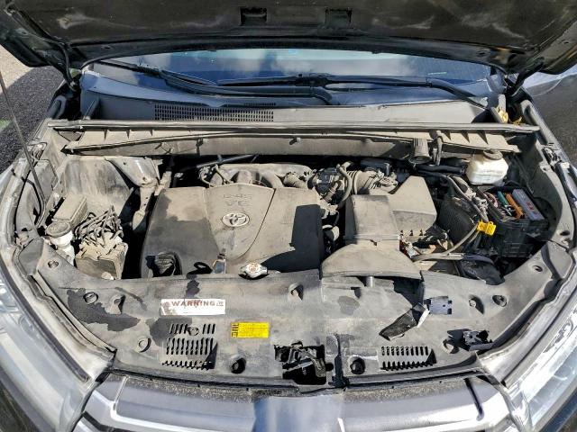 Фото 12 - TOYOTA HIGHLANDER