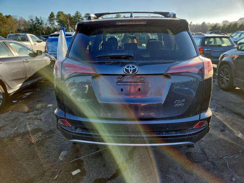 Фото 6 - TOYOTA RAV4