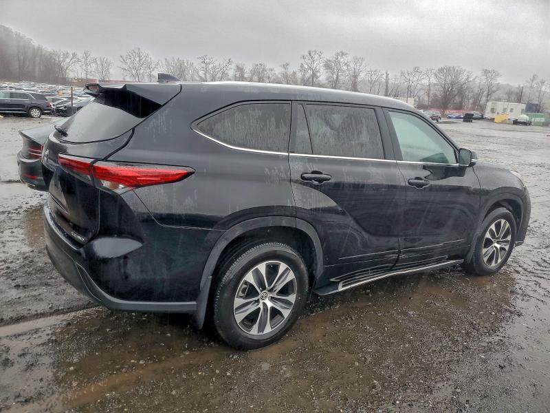 Фото 3 - TOYOTA HIGHLANDER