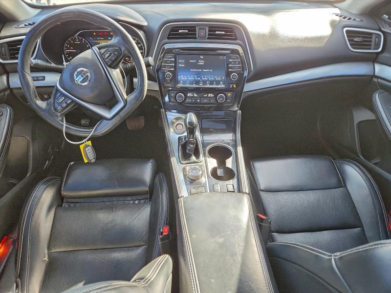 Фото 8 - NISSAN MAXIMA