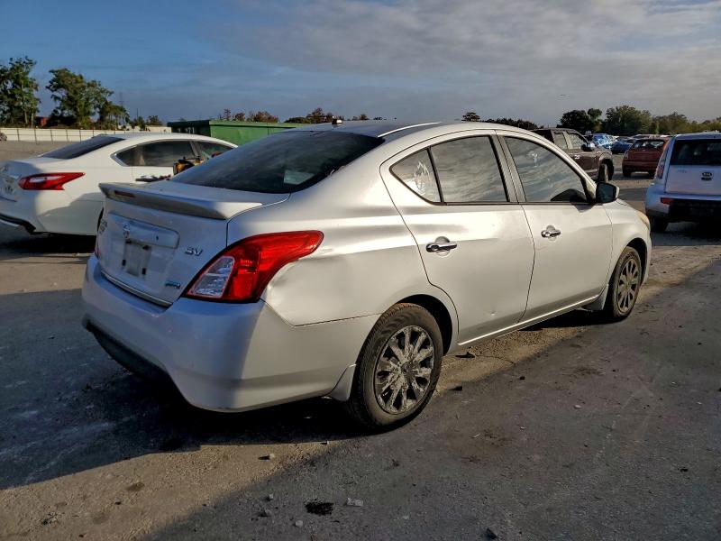 Фото 3 - NISSAN VERSA