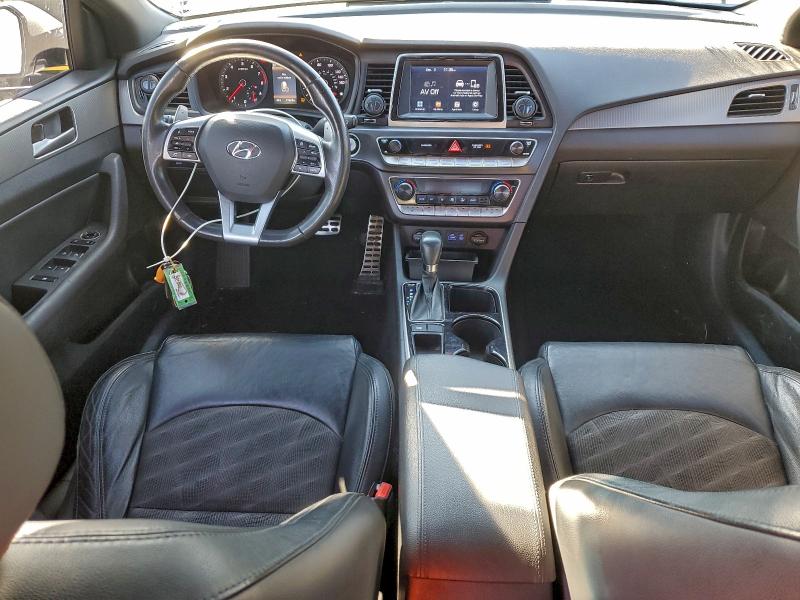 Фото 8 - HYUNDAI SONATA