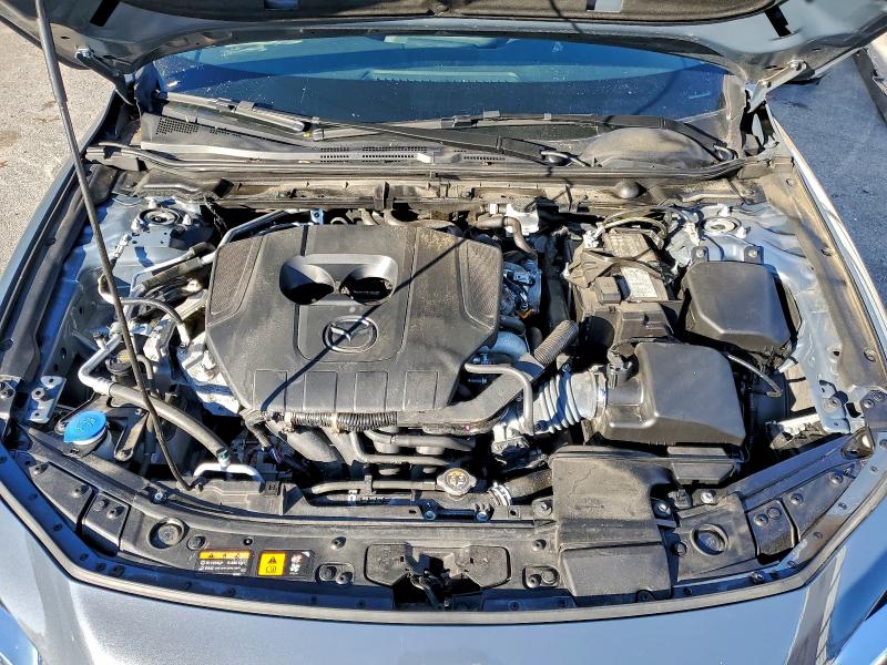 Фото 11 - MAZDA 3