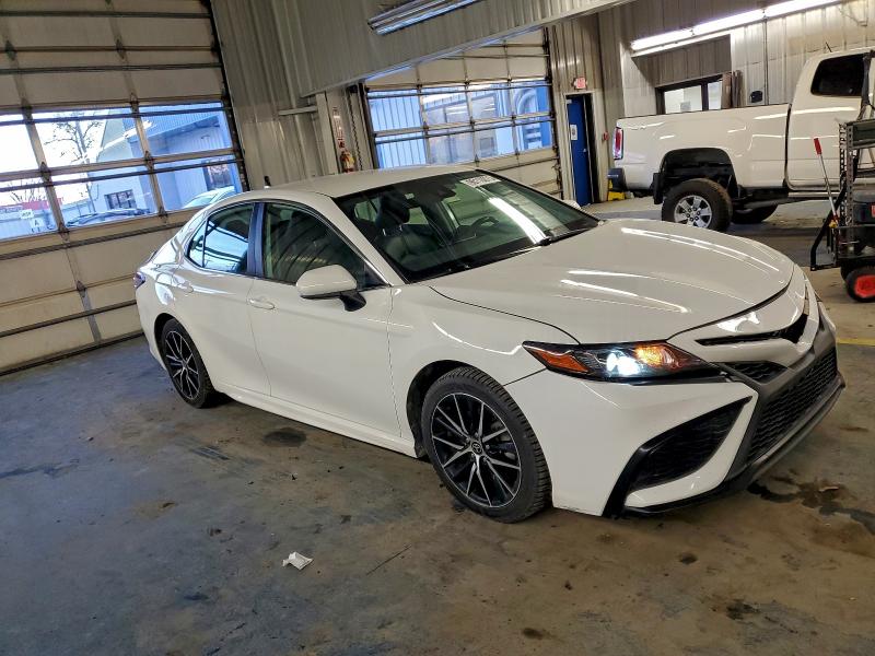Фото 4 - TOYOTA CAMRY