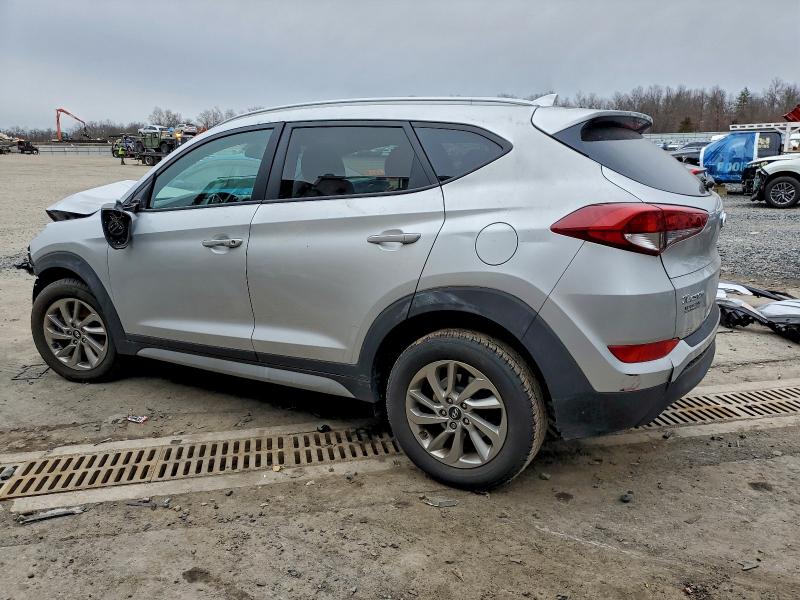 Фото 2 - HYUNDAI TUCSON