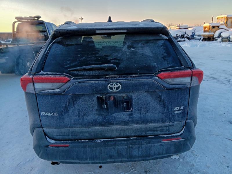 Фото 6 - TOYOTA RAV4