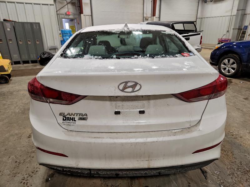 Фото 6 - HYUNDAI ELANTRA