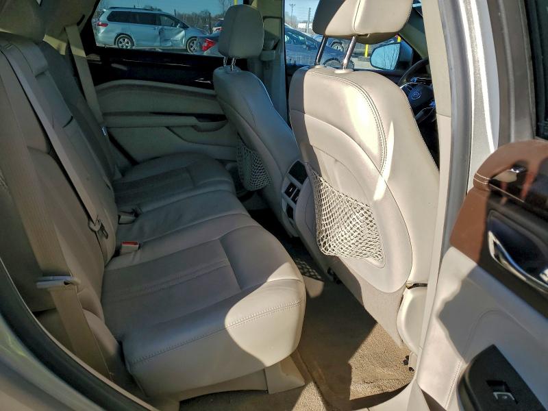 Фото 11 - CADILLAC SRX