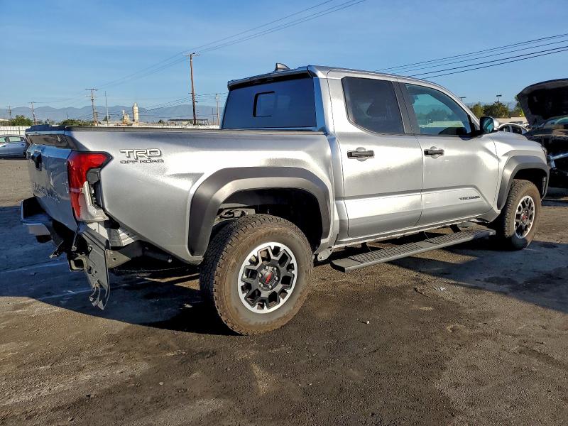 Фото 3 - TOYOTA TACOMA