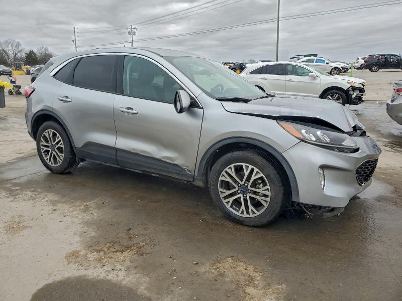 Фото 4 - FORD ESCAPE