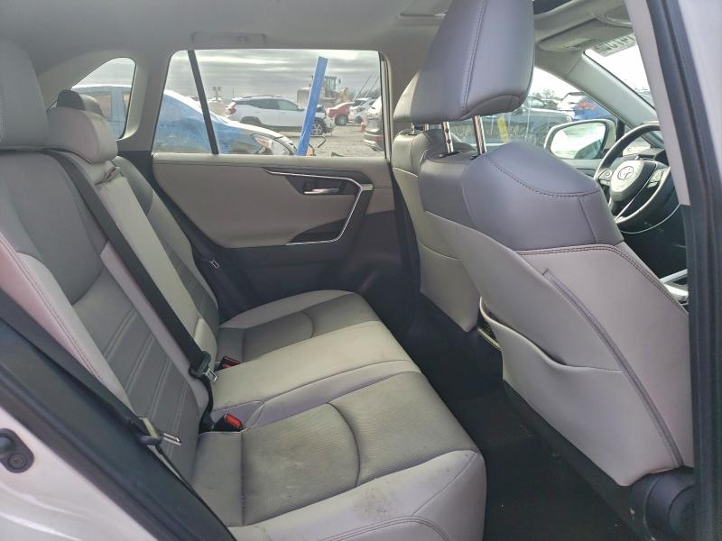 Фото 11 - TOYOTA RAV4