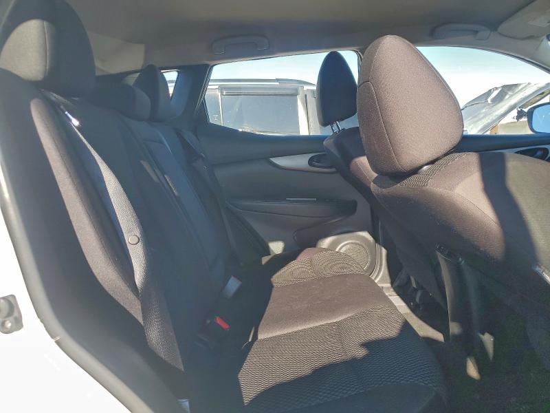 Фото 11 - NISSAN ROGUE