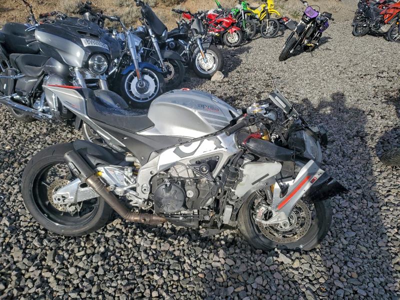 APRILIA MOTORCYCLE 2016