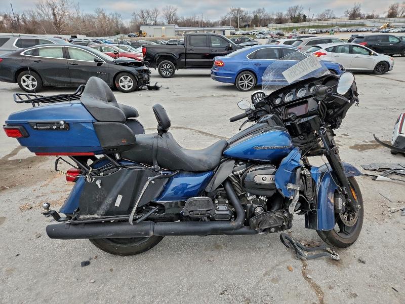 HARLEY-DAVIDSON FL 2022