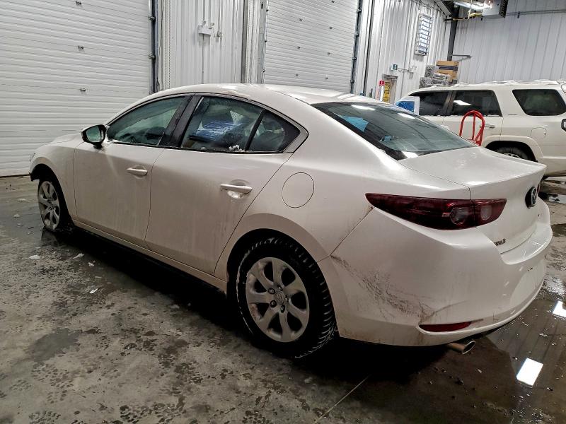 Фото 2 - MAZDA 3