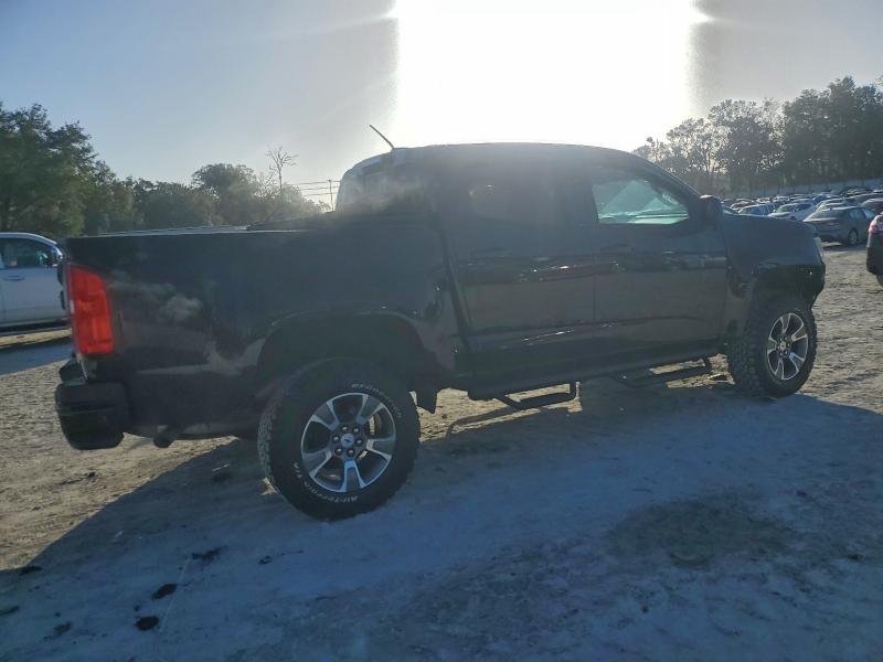 Фото 3 - CHEVROLET COLORADO