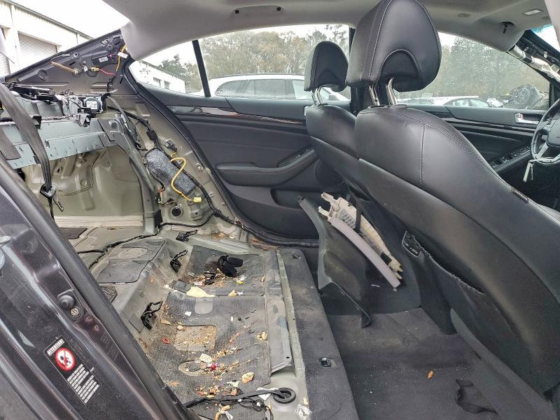 Фото 10 - KIA CADENZA