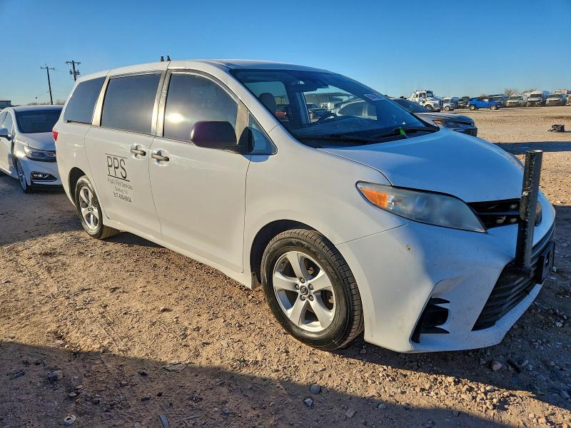 Фото 4 - TOYOTA SIENNA