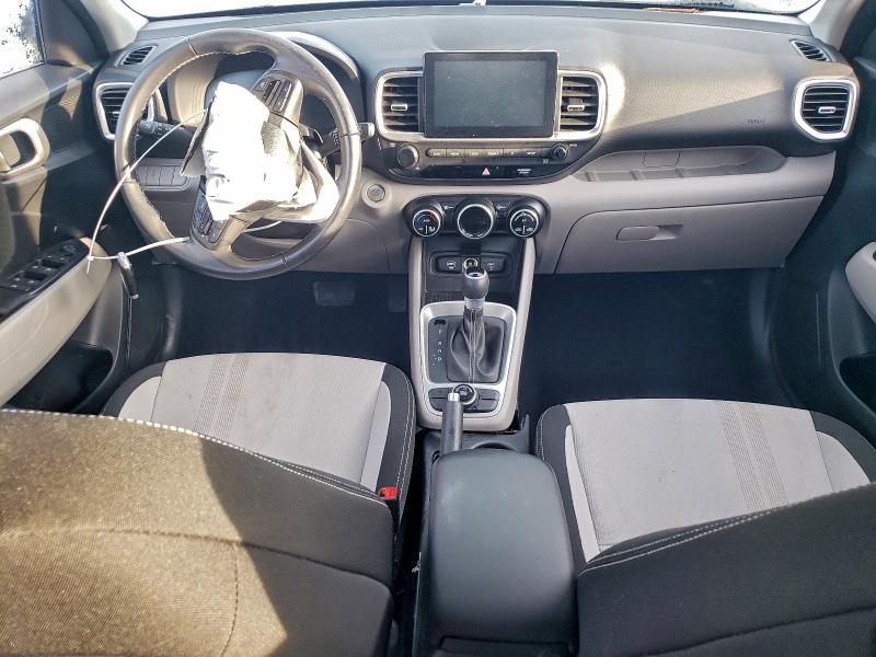 Фото 8 - HYUNDAI VENUE