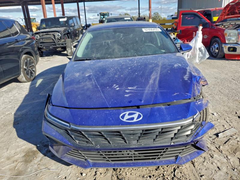 Фото 5 - HYUNDAI ELANTRA