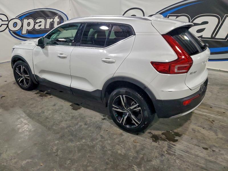 VOLVO XC40 CORE 2025 VIN YV4L12UJ5S2576650