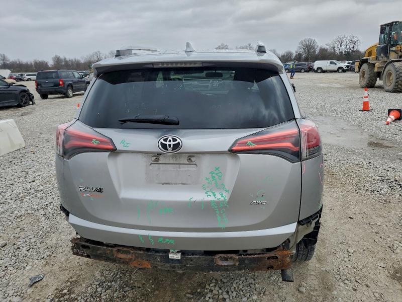 Фото 6 - TOYOTA RAV4