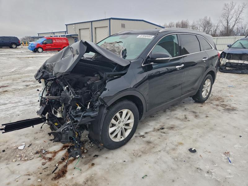 Фото 1 - KIA SORENTO