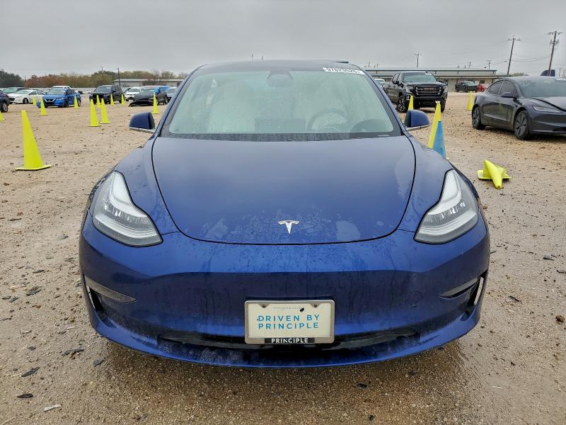Фото 5 - TESLA MODEL 3