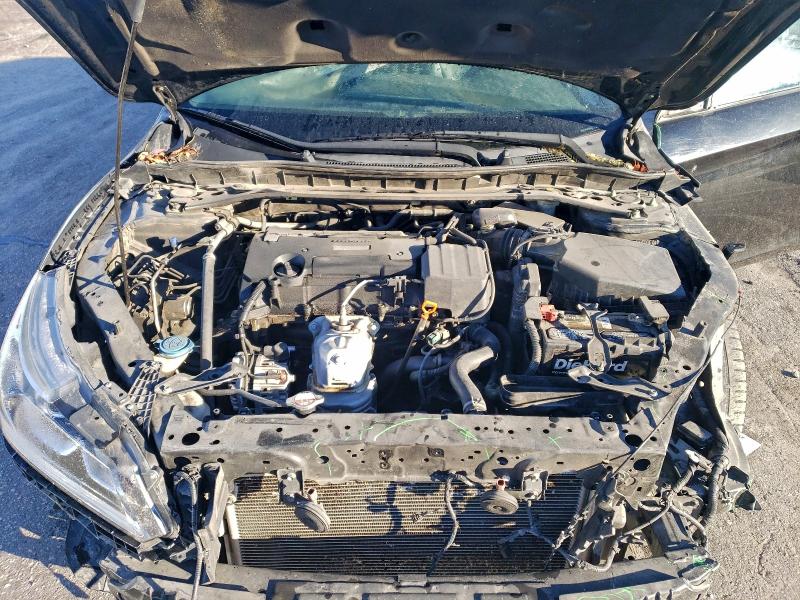 Фото 11 - HONDA ACCORD