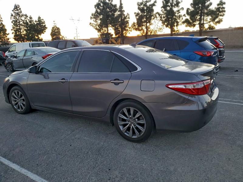 Фото 2 - TOYOTA CAMRY