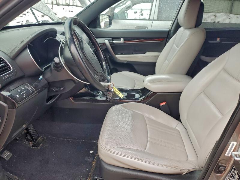 Фото 7 - KIA SORENTO