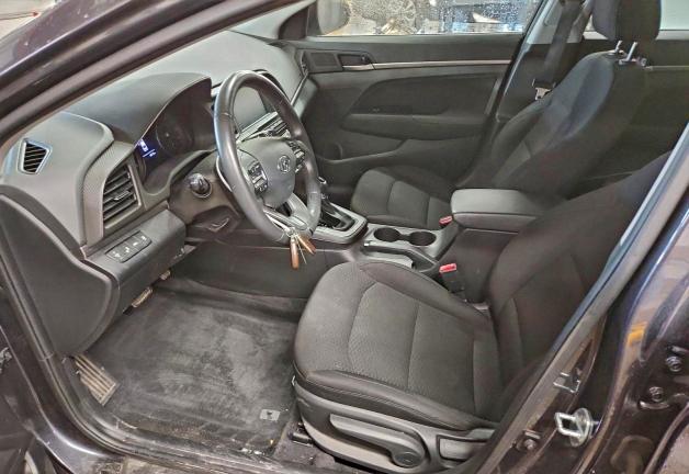 Фото 7 - HYUNDAI ELANTRA