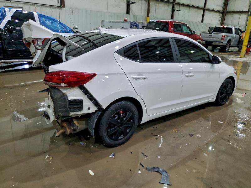 Фото 3 - HYUNDAI ELANTRA