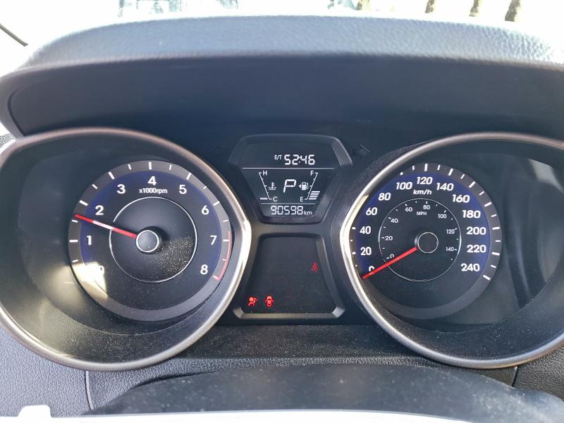 Фото 9 - HYUNDAI ELANTRA