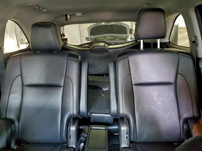 Фото 10 - TOYOTA HIGHLANDER