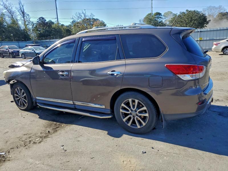 Фото 2 - NISSAN PATHFINDER