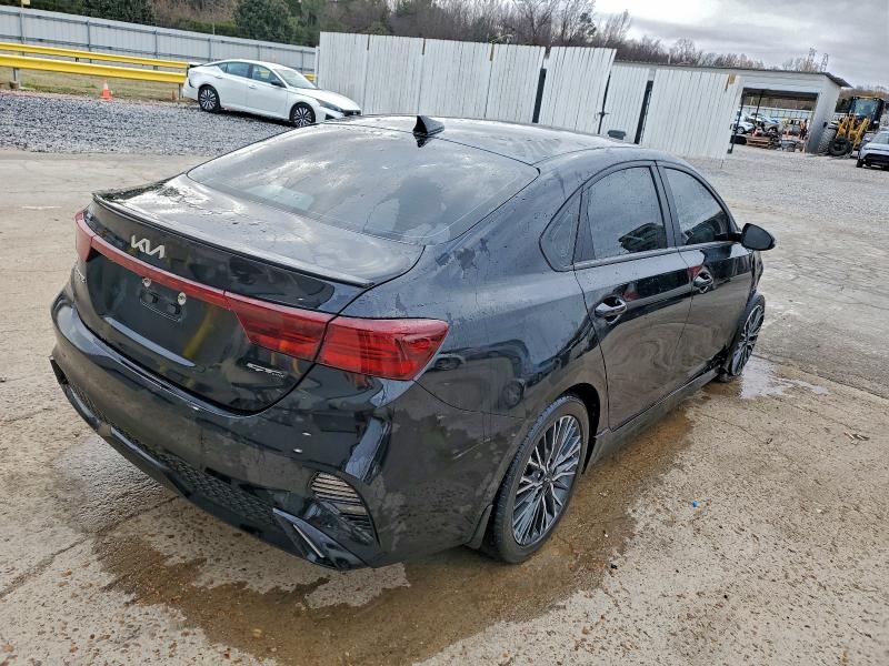 Фото 3 - KIA FORTE