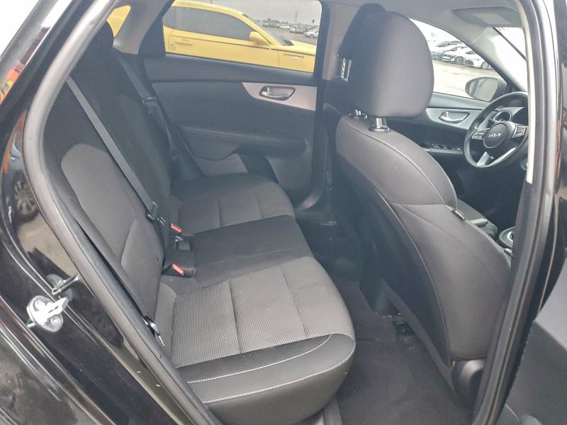 Фото 10 - KIA FORTE