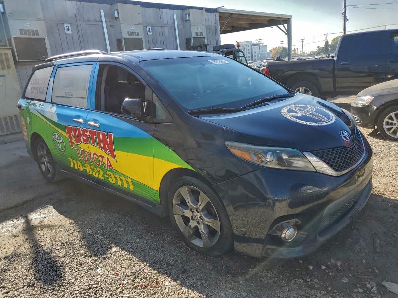 Фото 4 - TOYOTA SIENNA