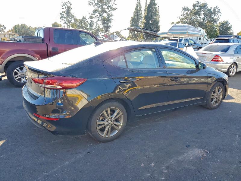 Фото 3 - HYUNDAI ELANTRA