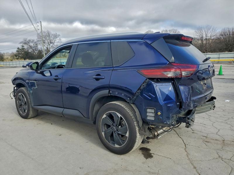 Фото 2 - NISSAN ROGUE