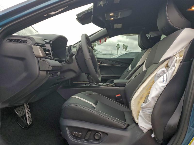 Фото 7 - TOYOTA CAMRY