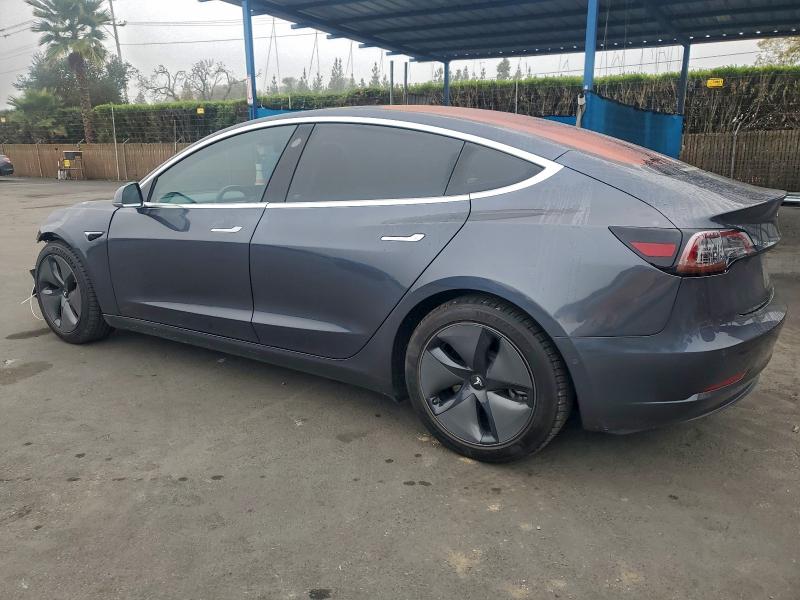 Фото 2 - TESLA MODEL 3