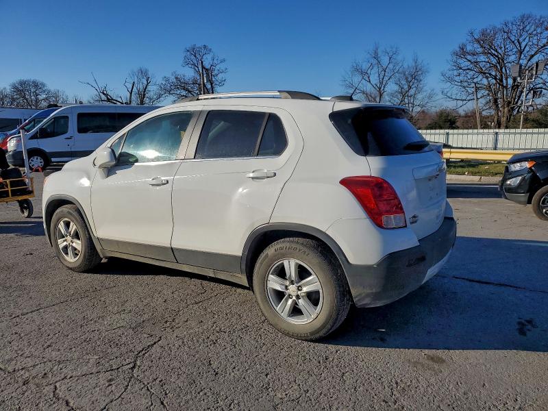 Фото 2 - CHEVROLET TRAX