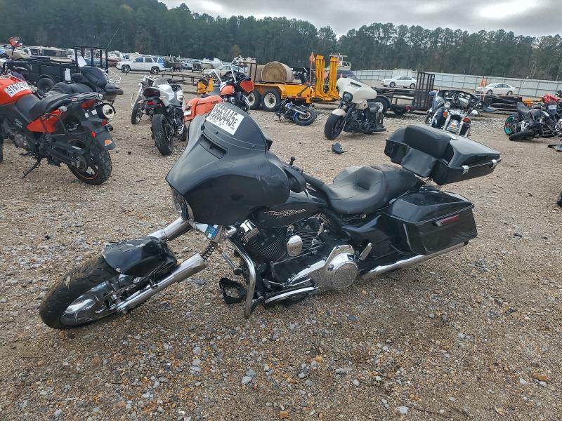 HARLEY-DAVIDSON FL 2016