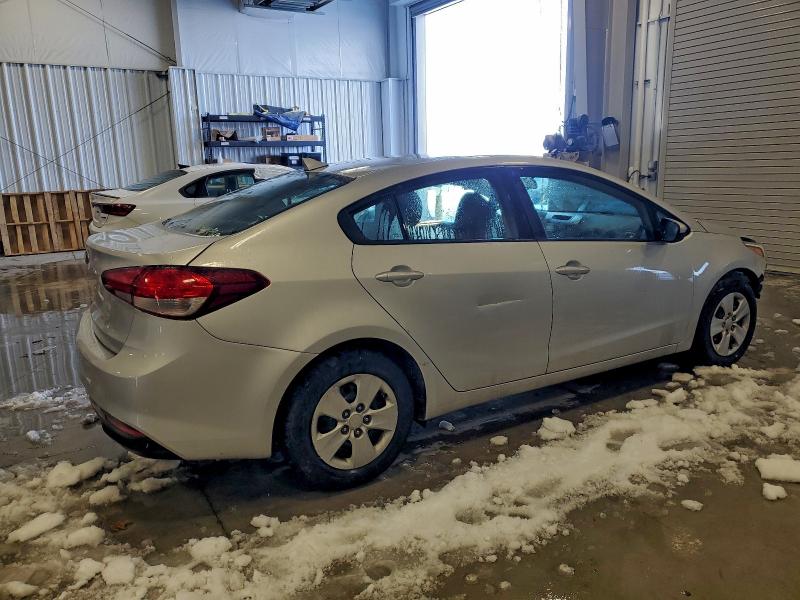 Фото 3 - KIA FORTE
